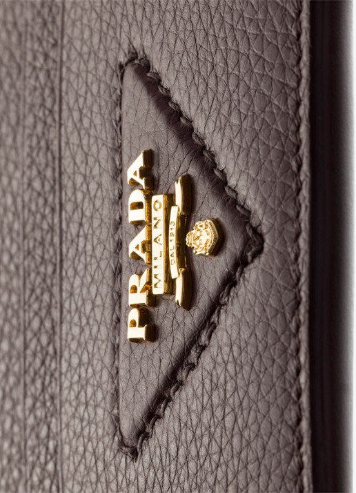 Prada Pasjeshouder van leer - detail 2 bordeauxrood