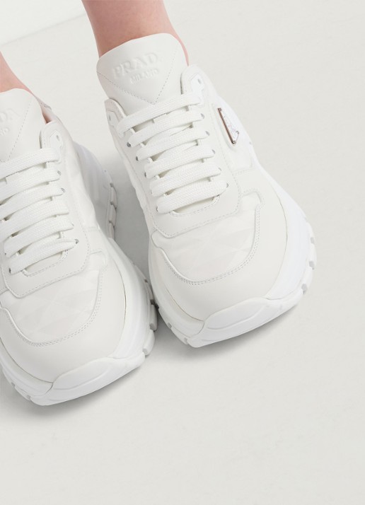 Prada Prax 01 Re-Nylon sneaker met leren details - achterkant 7 wit
