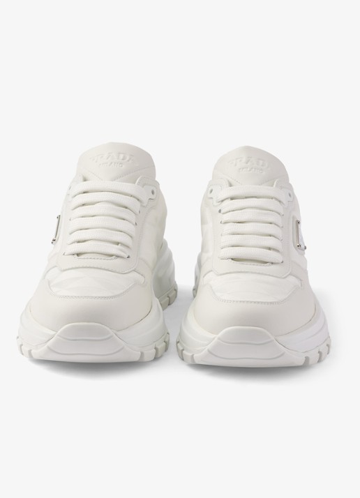 Prada Prax 01 Re-Nylon sneaker met leren details - detail 3 wit
