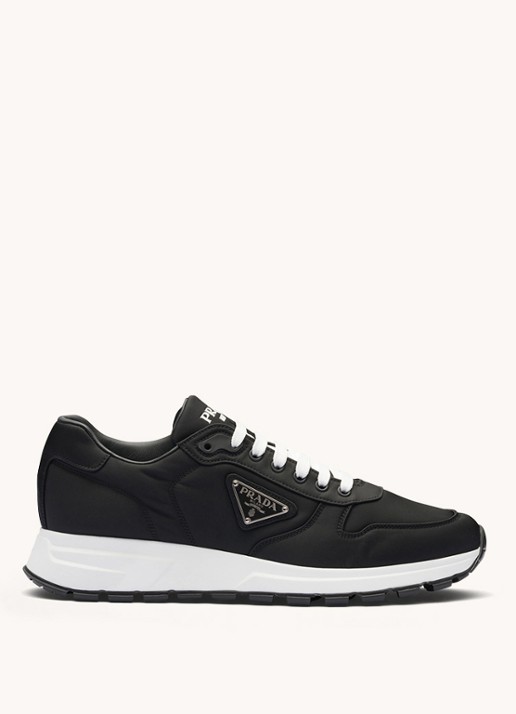 Prada Prax 01 Re-Nylon sneaker met logo - voorkant 6 zwart