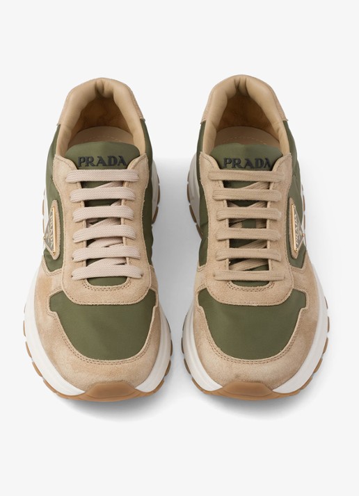 Prada Prax 01 Re-Nylon sneaker met suède details - detail 3 beige
