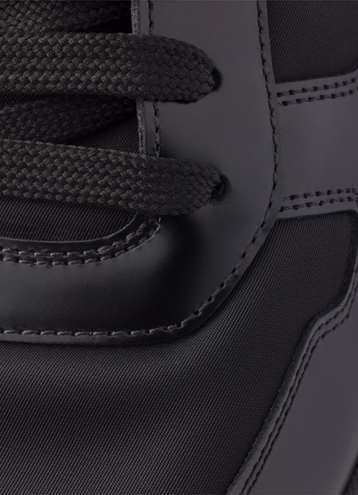 Prada Prax Re-Nylon sneaker met leren details - detail 4 zwart