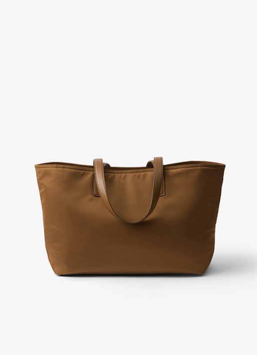 Prada Re-Edition 1978 Re-Nylon Medium shopper met leren details - achterkant camel