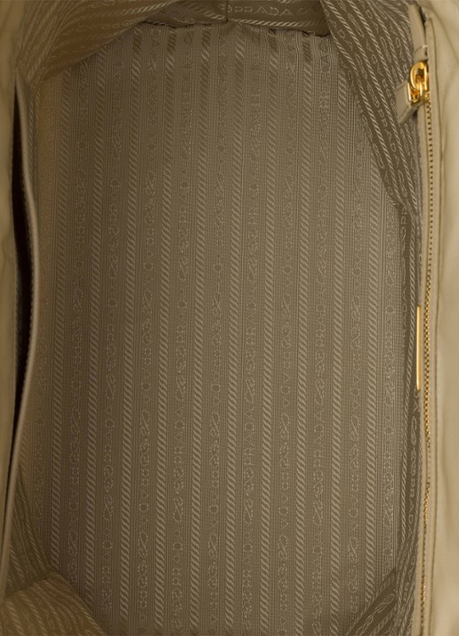 Prada Re-Edition 1978 Re-Nylon Medium shopper met leren details - detail beige