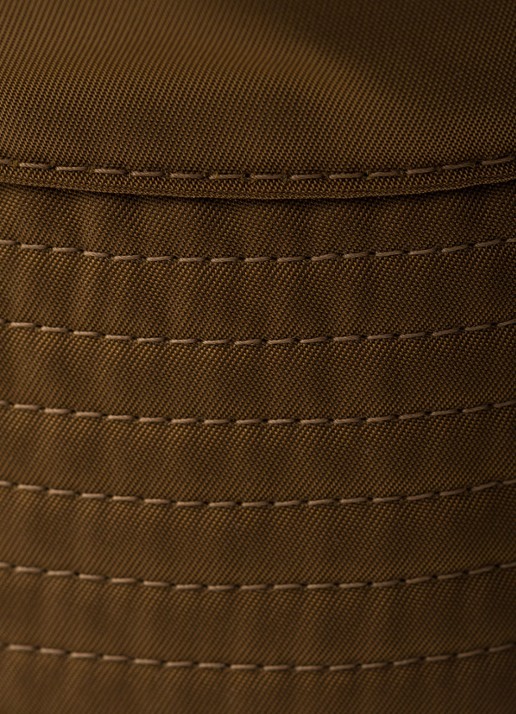 Prada Re-Nylon bucket hoed met logo - detail 2 bruin