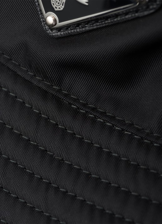 Prada Re-Nylon bucket hoed met logo - detail 4 zwart