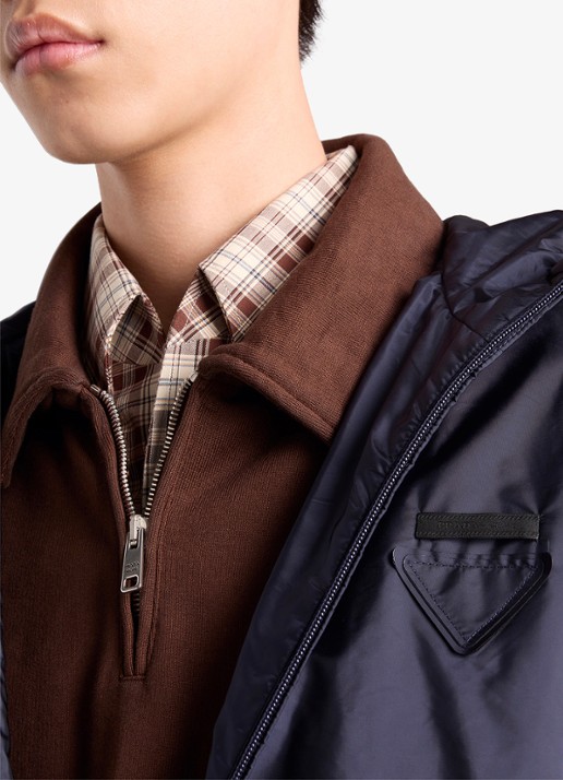 Prada Re-Nylon gewatteerd jack met steekzakken - detail 4 donkerblauw