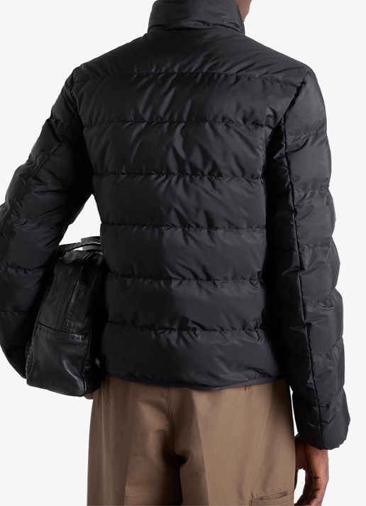 Prada Re-Nylon gewatteerd jack  - achterkant 5 zwart