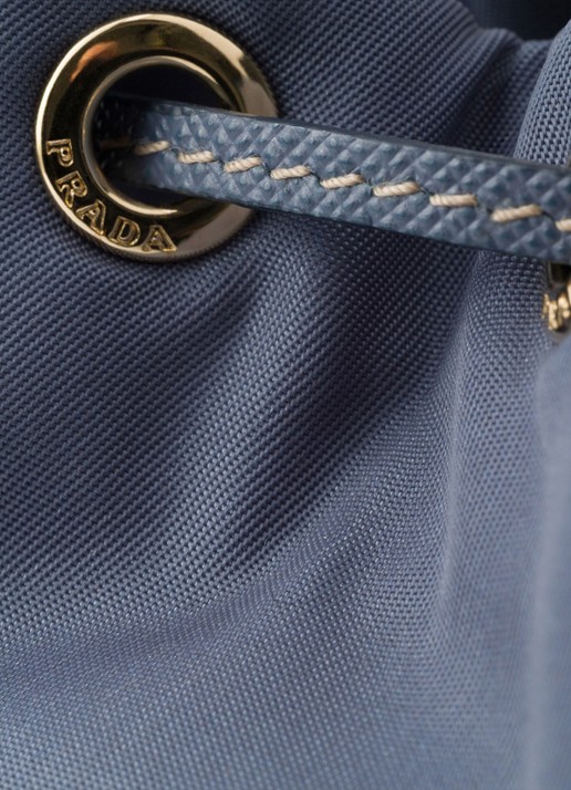 Prada Re-Nylon handtas met leren details en logo - detail 4 staalblauw