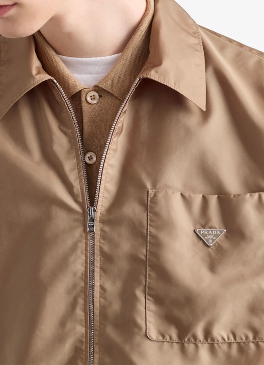 Prada Re-Nylon jack met borstzak - detail 5 beige