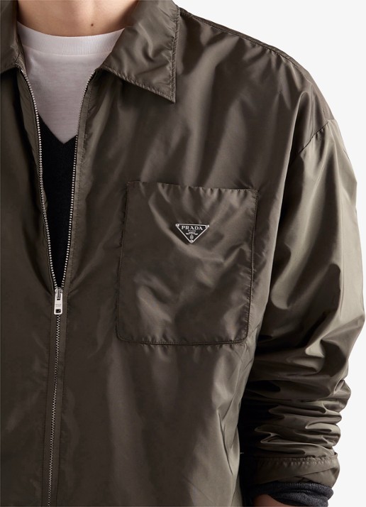 Prada Re-Nylon jack met borstzak - detail 5 donkergroen