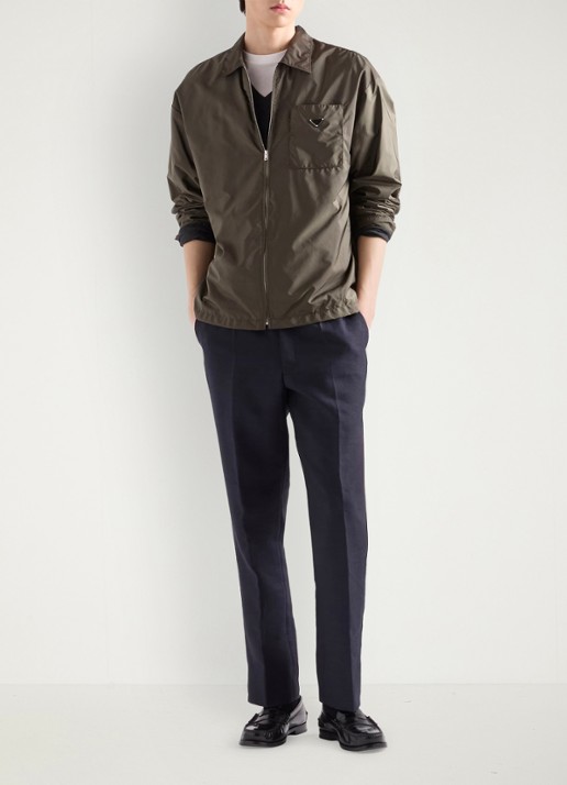 Prada Re-Nylon jack met borstzak - voorkant 3 donkergroen