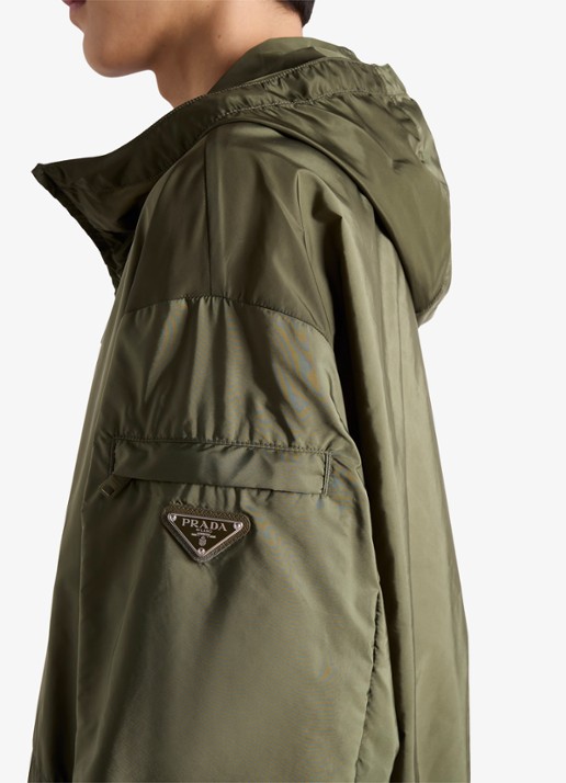 Prada Re-Nylon jack met capuchon en ritszakken - detail 4 legergroen