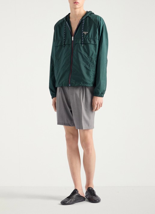 Prada Re-Nylon jack met capuchon en steekzakken - voorkant 5 donkergroen