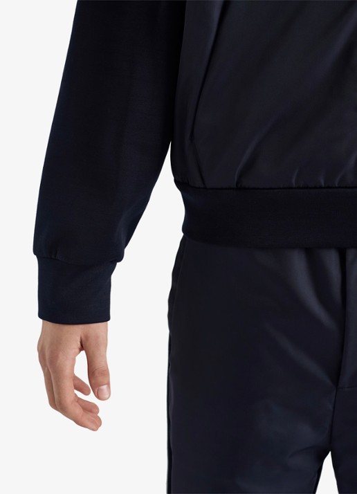 Prada Re-Nylon jack met capuchon en steekzakken - detail 4 donkerblauw