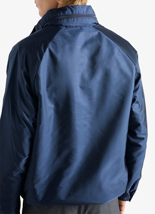 Prada Re-Nylon jack met opbergbare capuchon - detail 4 blauw