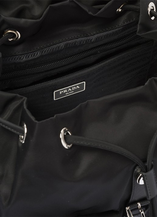 Prada Re-Nylon Medium rugzak met leren details - detail 4 diepzwart