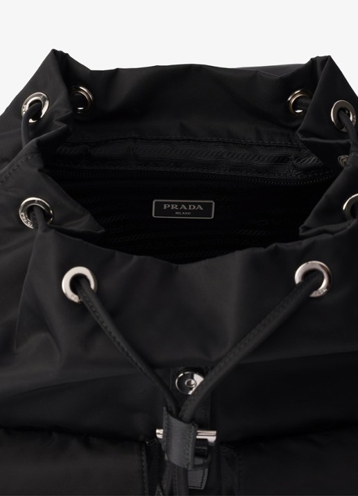 Prada Re-Nylon Medium rugzak met leren details - detail 7 diepzwart