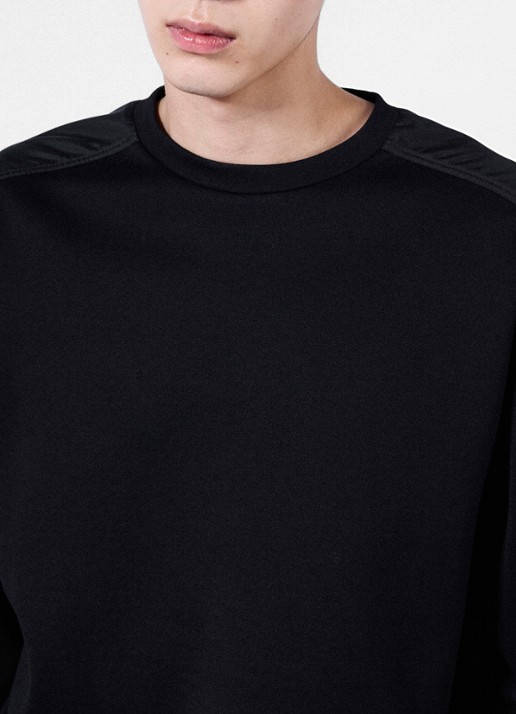 Prada Re-Nylon oversized sweater met ritszak - detail 5 zwart