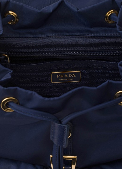 Prada Re-Nylon Small rugzak met logo - detail donkerblauw