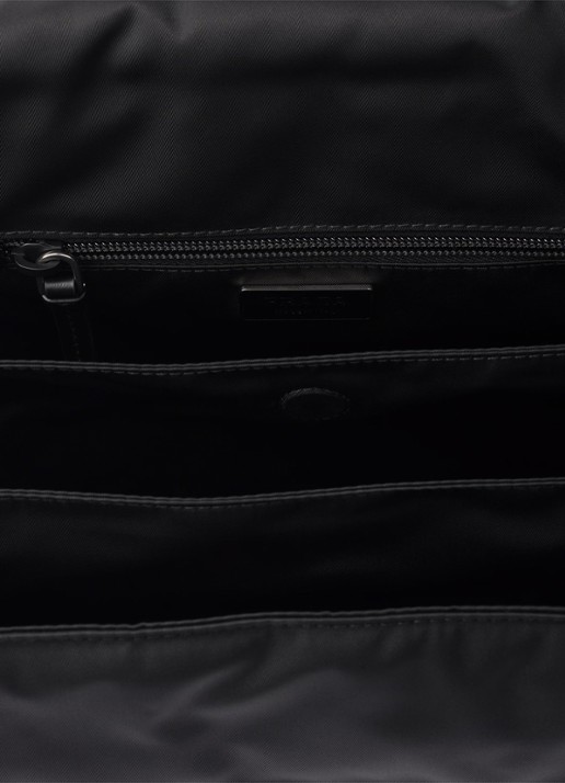 Prada Re-Nylon Traveller Medium crossbodytas met leren details - detail 5 zwart