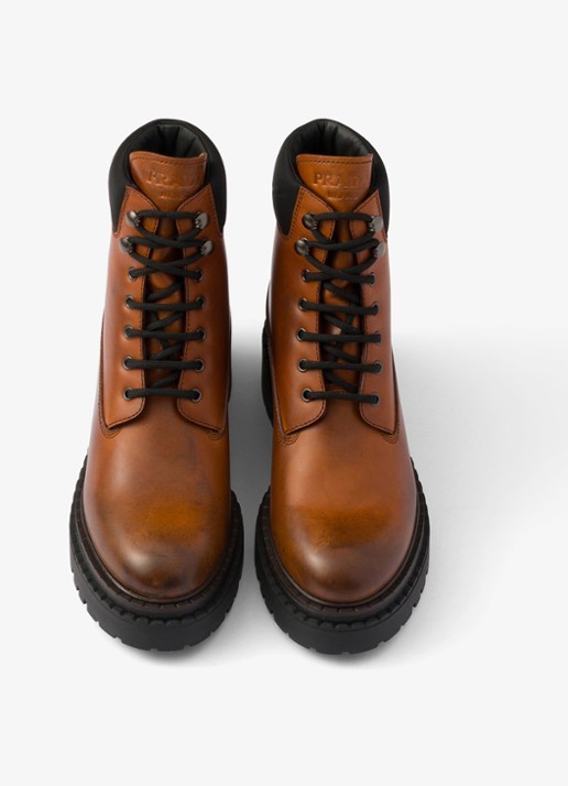 Prada Re-Nylon veterboot van leer - detail 9 donkerbruin