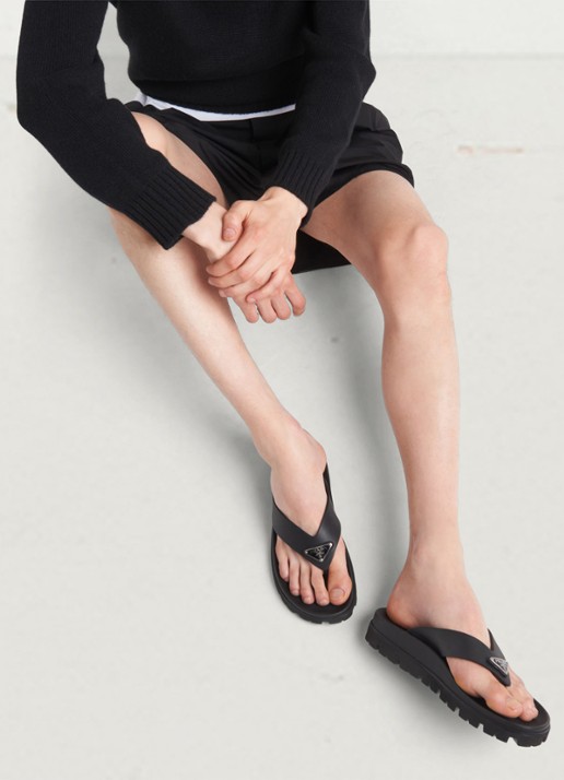 Prada Slipper met logo - detail 3 zwart