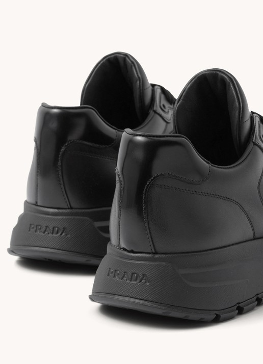 Prada Sneaker van leer met logo - detail 9 zwart