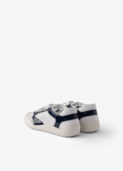 Prada Speedrock sneaker met lakleren en mesh details - achterkant donkerblauw