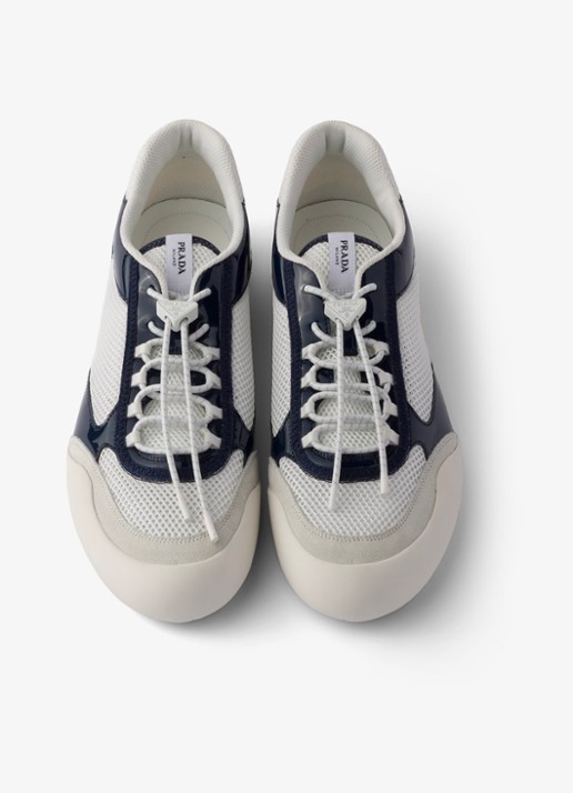 Prada Speedrock sneaker met lakleren en mesh details - detail 2 donkerblauw