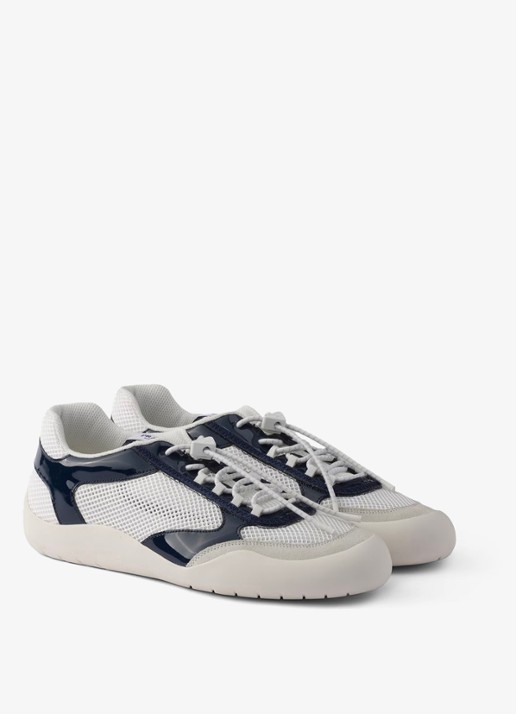 Prada Speedrock sneaker met lakleren en mesh details - voorkant 6 donkerblauw