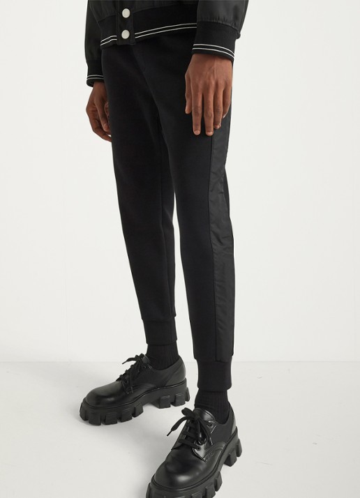 Prada Tapered fit joggingbroek met steekzakken - detail zwart