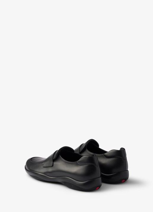 Prada Toblach loafer van kalfsleer - achterkant zwart