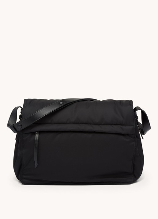 Prada Traveller Re-Nylon Large gewatteerde schoudertas met logo - detail 3 zwart