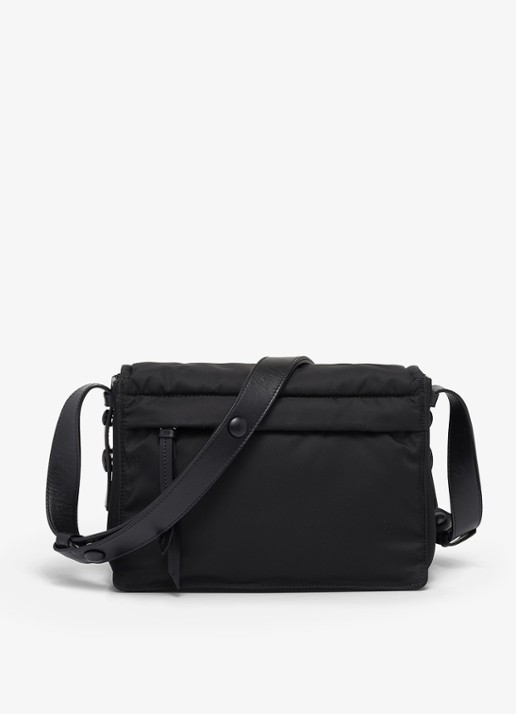 Prada Traveller Re-Nylon Small gewatteerde schoudertas met leren details - achterkant 7 zwart