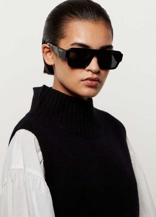 Prada Wayfarer zonnebril PRA05S - voorkant 2 zwart