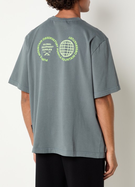 Purple Mountain Observatory Globe T-shirt met logo- en backprint - detail blauwgrijs