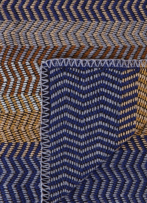 Røros Tweed Fri plaid van lamswol 150 x 200 cm - detail 3 donkerblauw