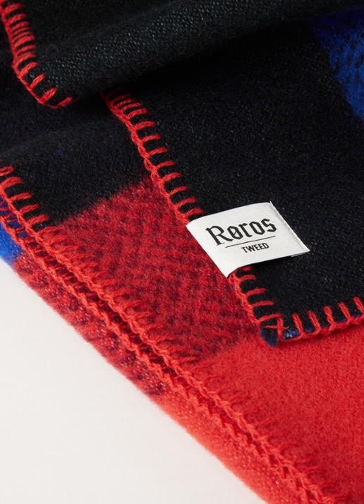 Røros Tweed Mikkel plaid van wol 135 x 200 cm - detail royalblauw