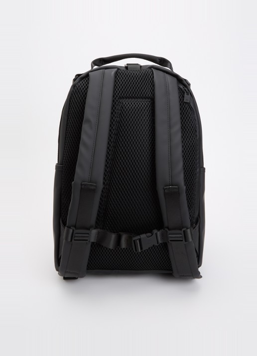 Rains Clip Front rugzak met 14 inch laptopvak en waterafstotende coating - achterkant zwart