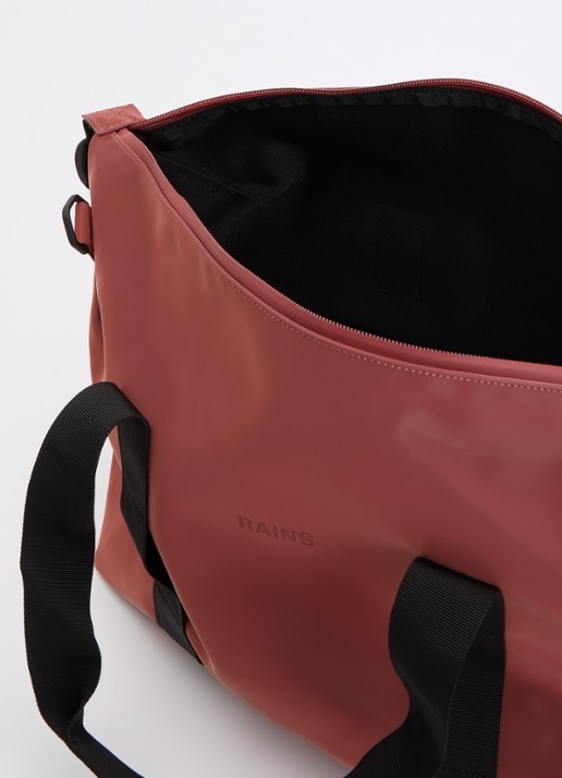 Rains Hilo Small weekendtas met waterafstotende coating - detail steenrood