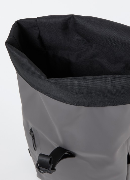 Rains Rolltop Large rugzak met 16 inch laptopvak en waterafstotende coating - detail 2 grijs