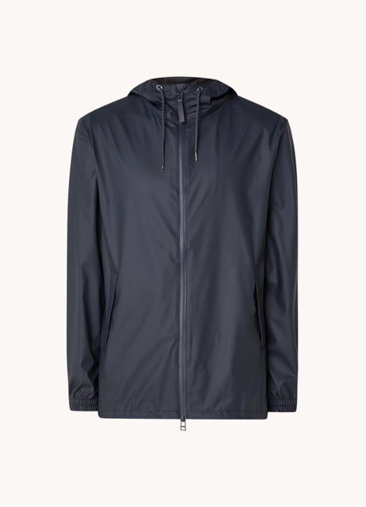Rains Storm Breaker regenjas met capuchon en steekzakken - voorkant 3 donkerblauw