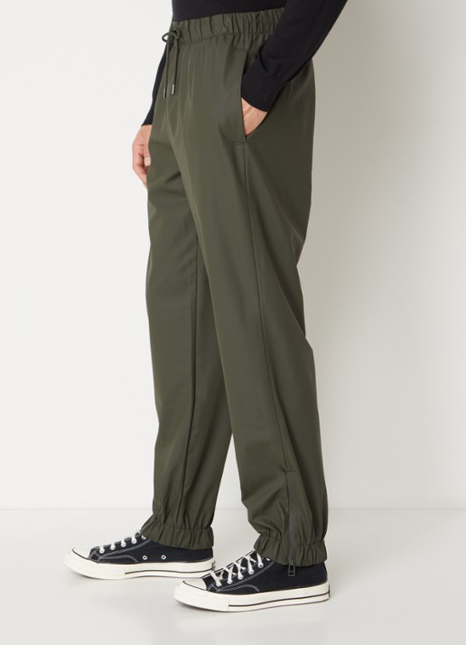 Rains Tapered fit joggingbroek met waterafstotende coating - detail 2 olijfgroen