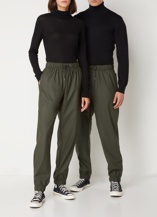 Rains Tapered fit joggingbroek met waterafstotende coating - voorkant 5 olijfgroen