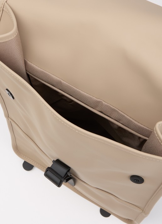 Rains W3 rugzak met 14 inch laptopvak - detail beige