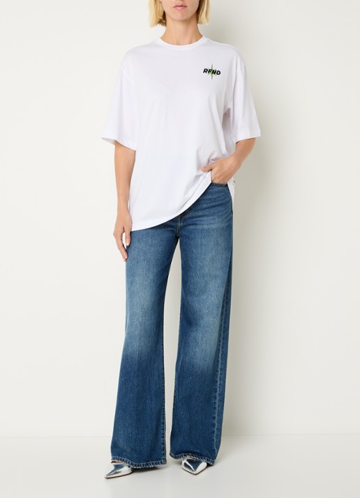 Refined Department Maggy oversized T-shirt met logo- en backprint - voorkant 3 gebroken wit