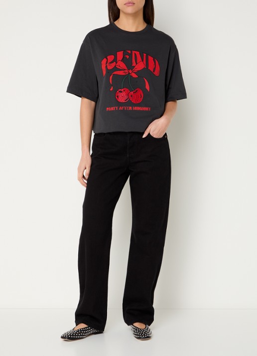 Refined Department Maggy oversized T-shirt met logoprint en strass - voorkant 3 zwart