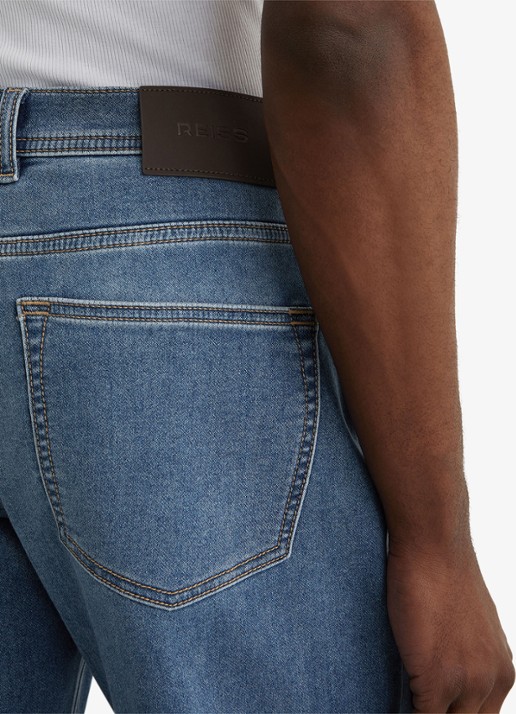 Reiss Bishopgate straight leg jeans met steekzakken - detail 6 lichtblauw