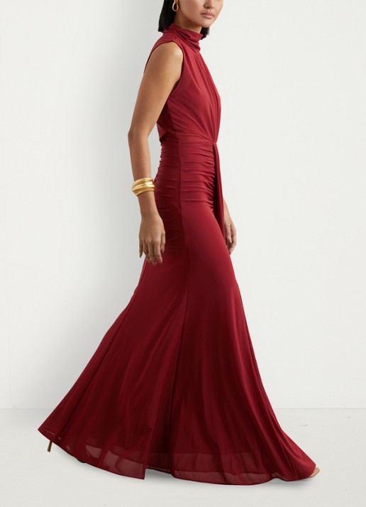 Reiss Daniella maxi jurk met halve col en plooidetail  - detail 6 bordeauxrood